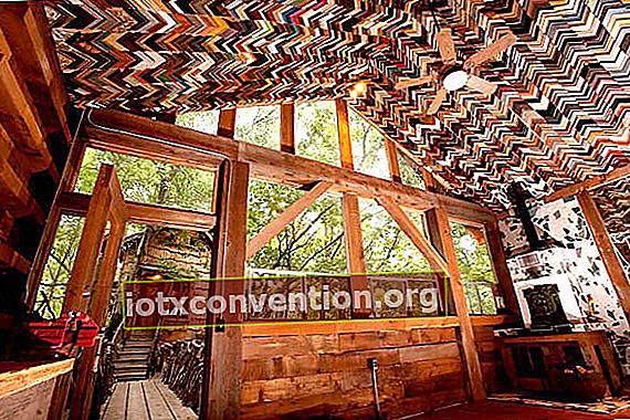 soffitto decorativo con cornici incorniciate