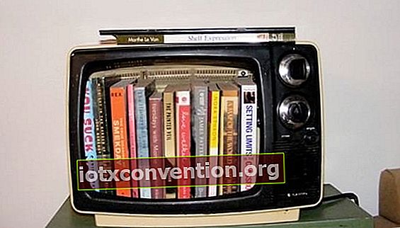 일일 저축 팁 : TV 시청 빈도를 줄이십시오.