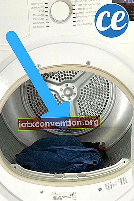 L'asciugatrice per rimuovere gli odori di sudore dai vestiti dopo il lavaggio
