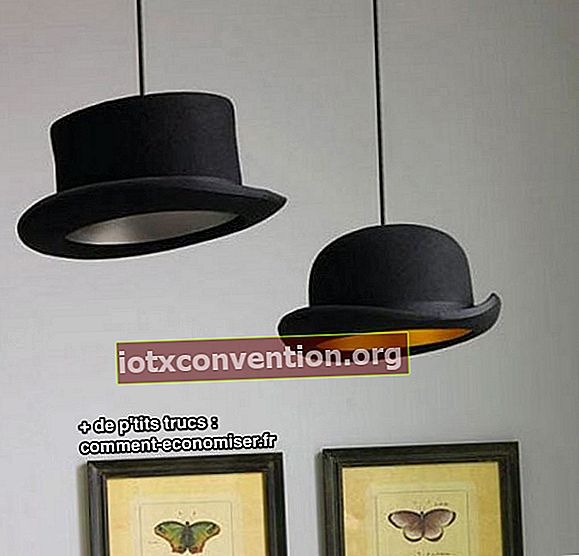 램프로 재활용 된 모자