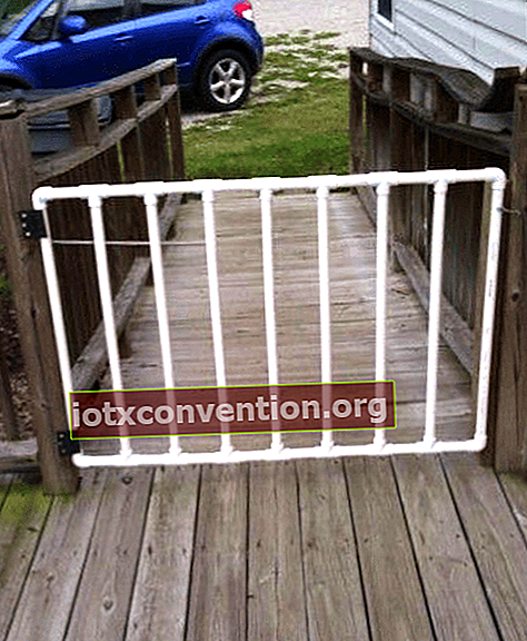 ประตูรั้วทำท่อพีวีซีได้ง่าย