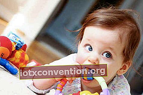 Verwenden Sie Wasserstoffperoxid, um Kinderspielzeug zu reinigen