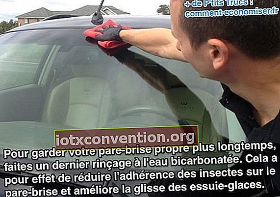 วิธีรักษาความสะอาดกระจกหน้ารถให้นานขึ้น