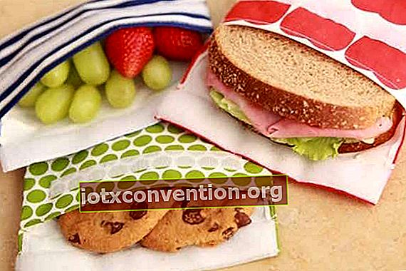 Gunakan beg sandwic untuk mengurangkan penggunaan plastik anda