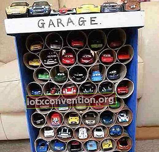 rotoli di carta igienica per garage per auto per bambini piccoli