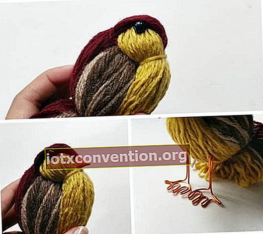 Per realizzare un uccellino di peluche con il filo di lana, tutto ciò che devi fare è aggiustare gli ultimi ritocchi.