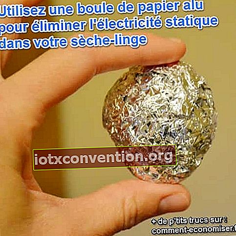 Bola aluminium foil melawan listrik statis di pengering