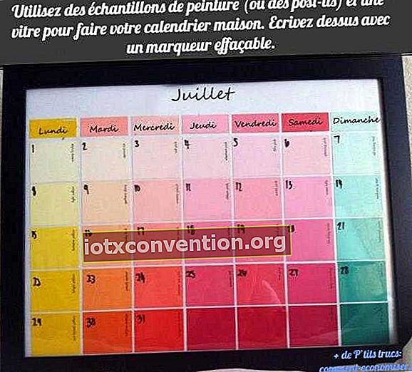Använd glasfärgprover och en markör för att skapa en kalender