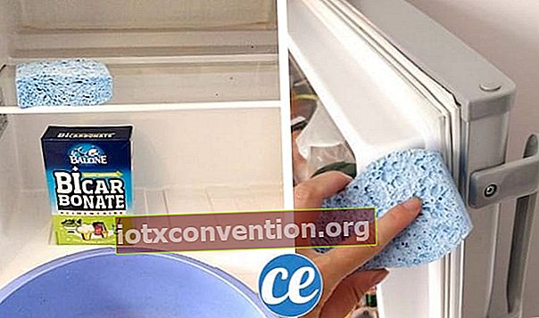 천연 제품으로 더러운 냉장고를 청소하는 방법