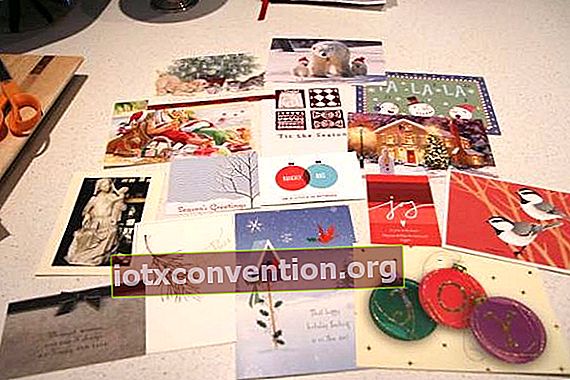 cartolina di Natale in cartone per realizzare etichette regalo
