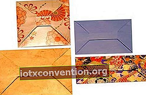 Här är exempel på origamikuvert.