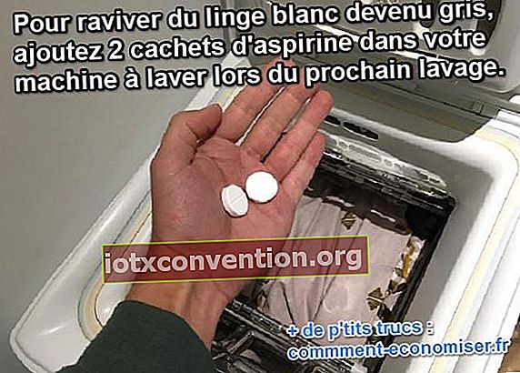 2 tablet aspirin yang dimasukkan ke dalam mesin akan mengembalikan warna putihnya pada seprai dan pakaian