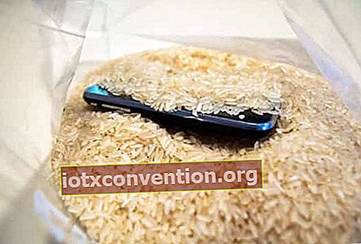 trocken nasser Laptop in Reis