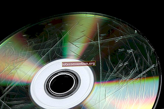 치약으로 긁힌 DVD 또는 CD를 복구하는 방법?