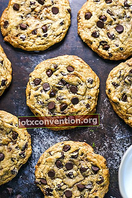 すばやく簡単に作る：しっとりとしたアメリカンチョコレートチップクッキーのレシピ