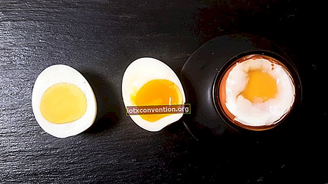 껍질이 깨지지 않고 계란을 요리하는 방법.