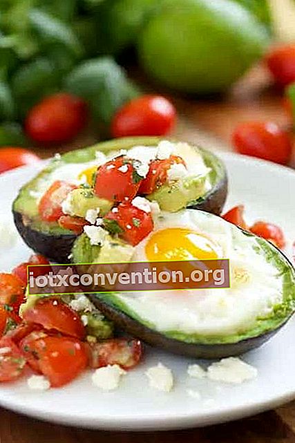 antipasto di idea di ricetta uovo sodo morbido avocado