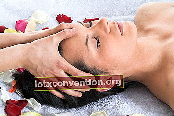 Effektiva och naturliga tips mot rynkor: massage med oljor mot rynkor