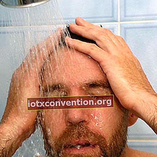 En varm dusch är ett botemedel för att låsa upp näsan
