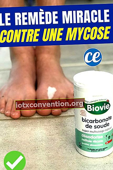발의 효모 감염을 치료하기 위해 베이킹 소다로 만든 페이스트