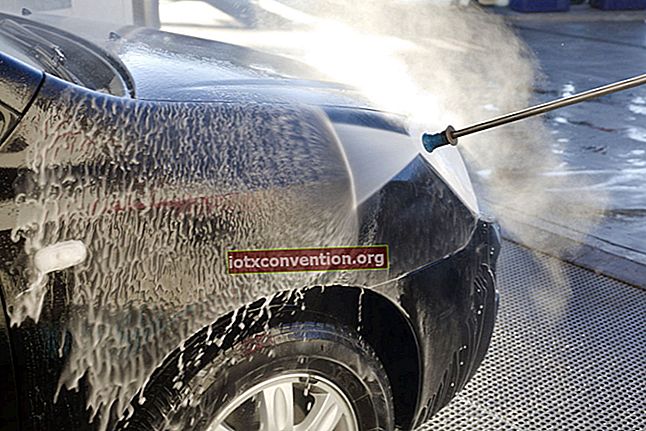 วิธีการล้างภายในรถของคุณอย่างถูกต้อง? เคล็ดลับที่ควรรู้